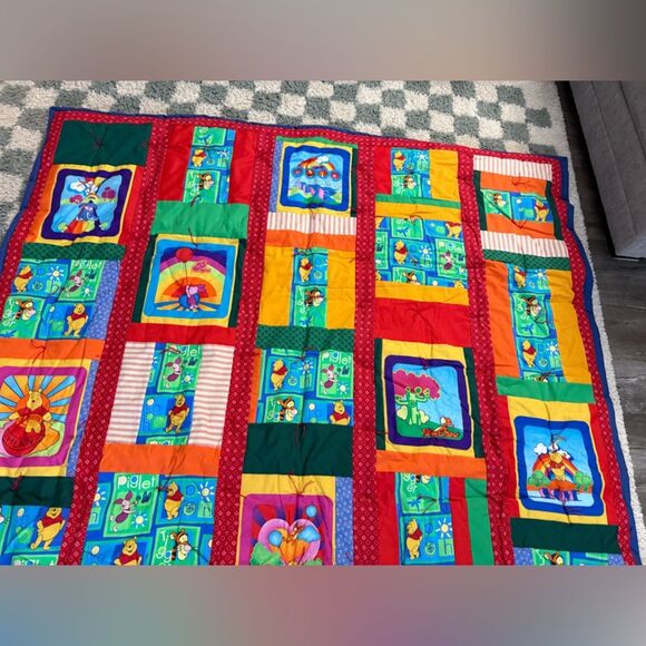 VTG Hand Tied Hand Made Pooh & Friends Disney Multi Color Patchwork Quilt RARE - Picture 4 of 12
